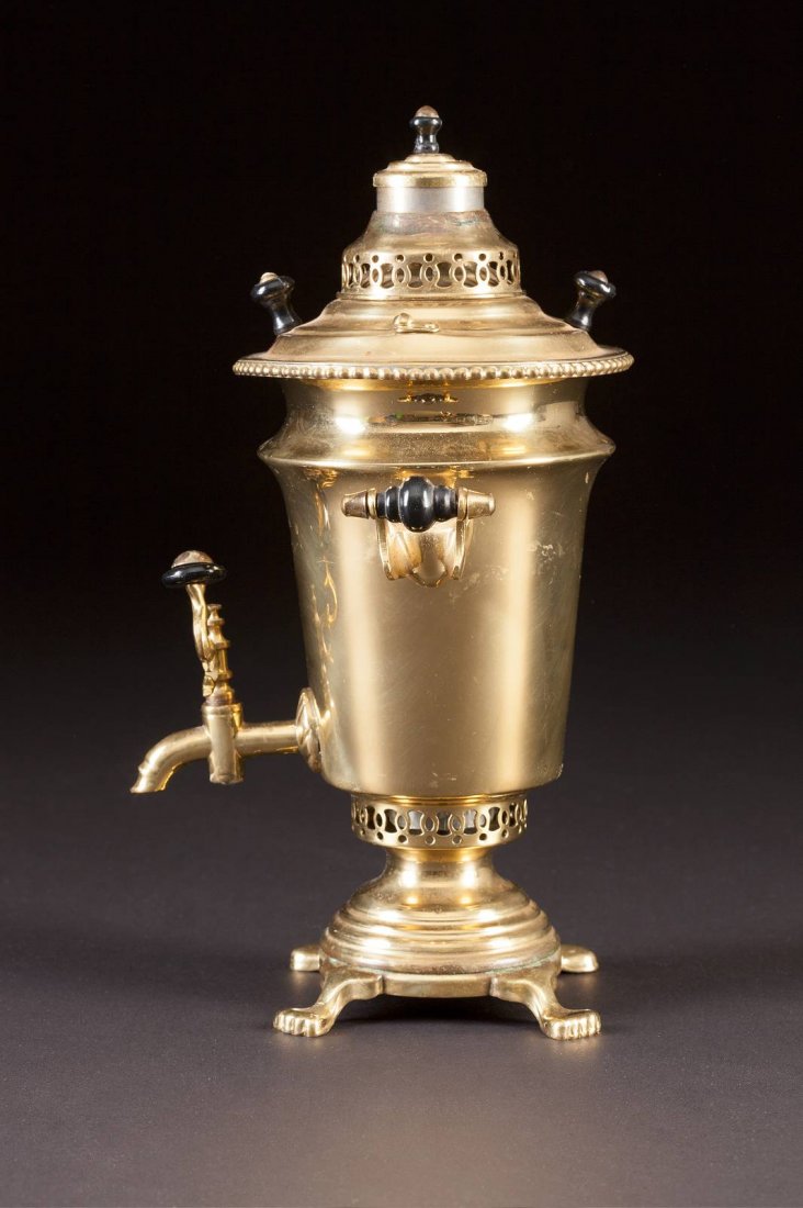 A SMALL BRASS SAMOVAR Soviet Union, 2nd half 20th (1 of 1)