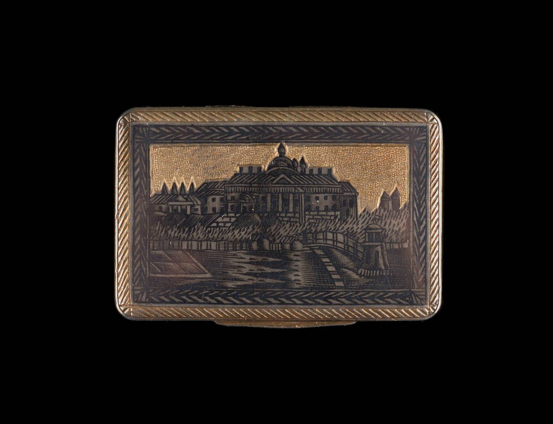 A FINE SILVER-GILT AND NIELLO SNUFF BOX Russian, (1 of 2)