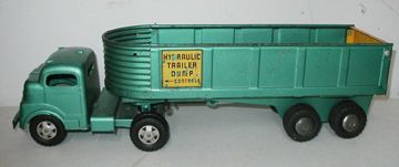 Structo Green Hydralic Dump Truck: Structo Green Hydralic Dump Truck, Execellent Condition