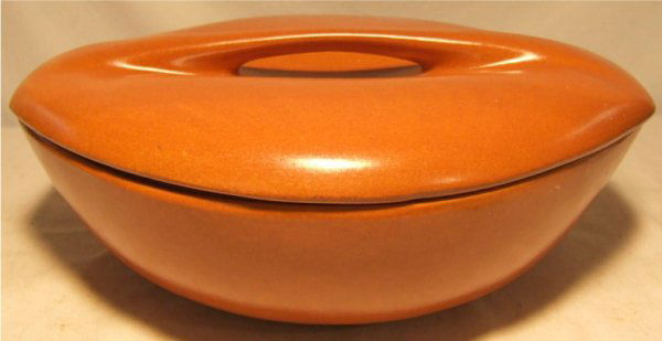 Roseville 185 Raymor Covered Caserole: Roseville 185 Raymor Covered Caserole, 14 1/2"L x 5 1/2"H, Chip under top rim, otherwise excellent condition