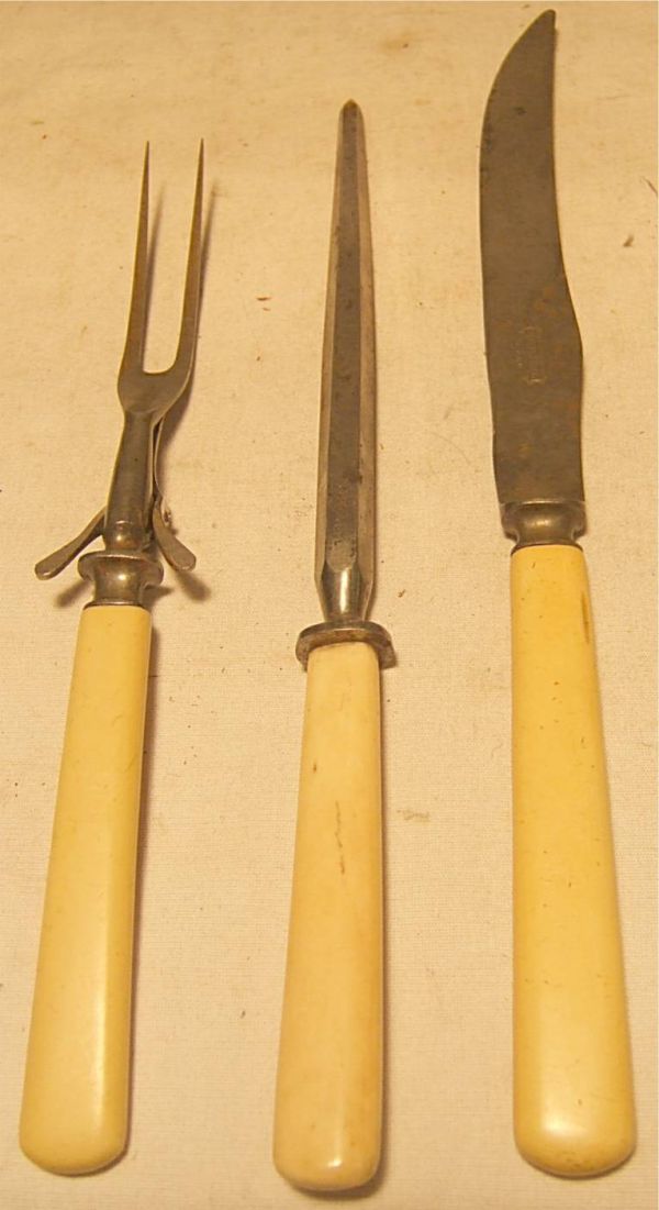 1205 Vintage Ivory or Bone Handle Carving Set by Unive