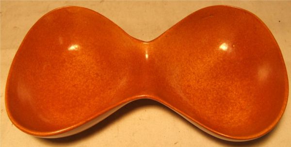 Roseville Raymor Double Nut Bowl, 165, 12 3/4L x: Roseville Raymor Double Nut Bowl, 165, 12 3/4L x 7 1/4W x 2 1/2H, Excellent Condition