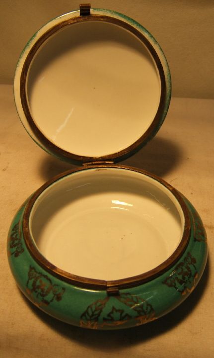 Limoge Victorian Painted Dresser Jar, 7 Dia x 3 3 - 3