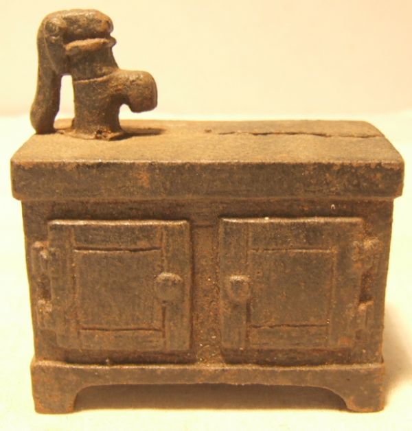 Cast Iron Dry Sink 3 x 2 3/4 x 1 1/2, John Wright: Cast Iron Dry Sink 3 x 2 3/4 x 1 1/2, John Wright US 1970