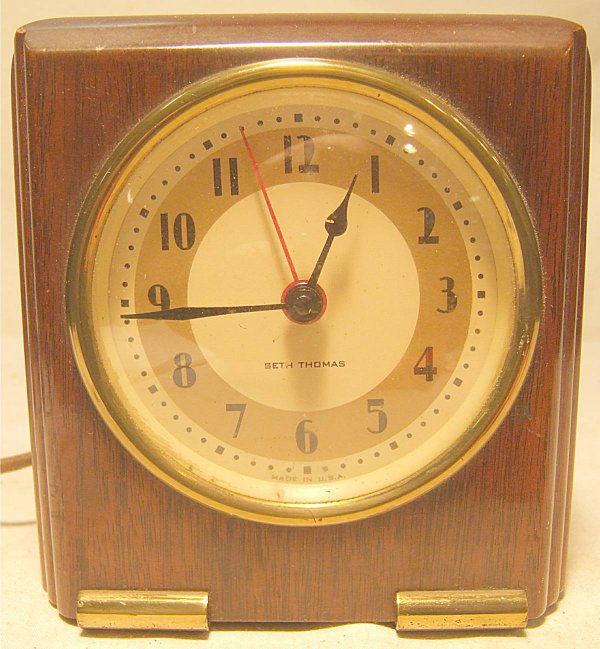 1070 Square Wooden Seth Thomas Desk Clock 3672 Oct 25 2008