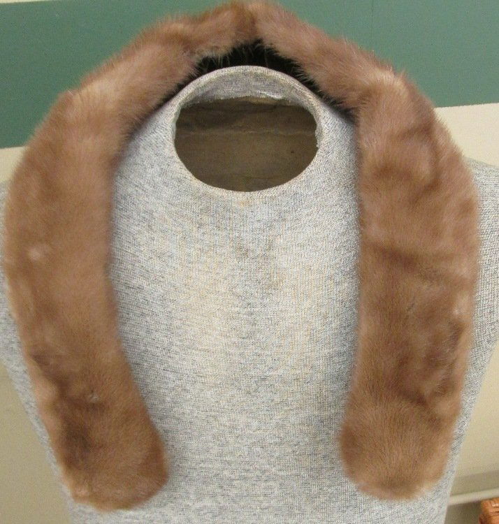 Vintage Medium Brown Mink Collar, 36"L, EC: Vintage Medium Brown Mink Collar, 36"L, EC