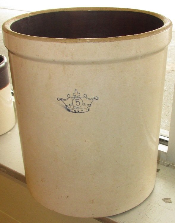 Large #5 Gallon Kings Crown Stoneware: Large #5 Gallon Kings Crown Stoneware Crock,Pickle,Kraut,Blue & White Salt Glaze, 14" x 12" Dia., EC