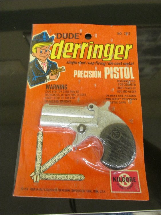 KILGORE "DUDE" DERRINGER CAP PISTOL MOC: New Old Stock sealed on card