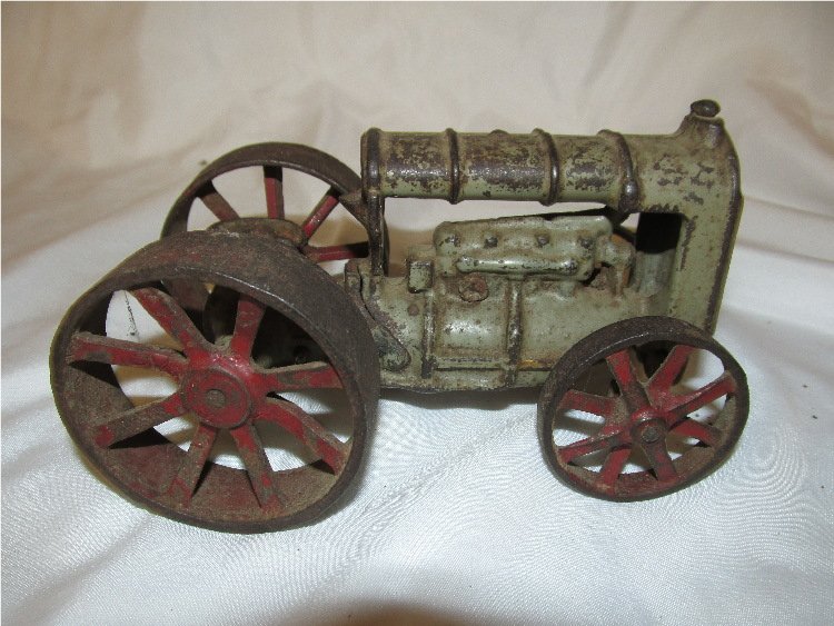 Arcade Cast Iron Smooth Fordson Tractor 1920's, 5: Arcade Cast Iron Smooth Fordson Tractor 1920's, 5 1/2"L, Missing Driver and Steering Wheel, VG+