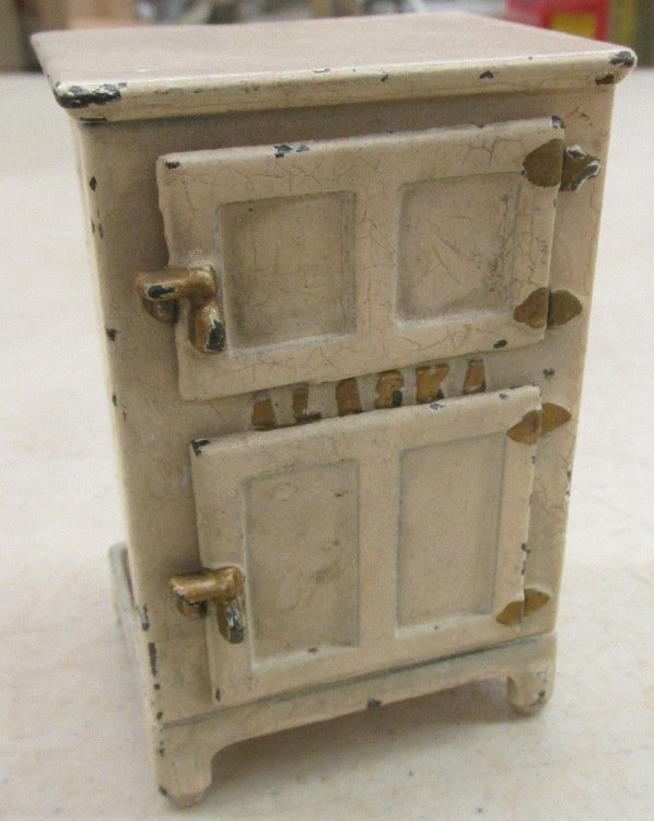 Vintage Arcade 2 Door Alaska Cast Iron Refrigerator Ice: Vintage Arcade 2 Door Alaska Cast Iron Refrigerator Ice Box, 4 1/2"H, EC