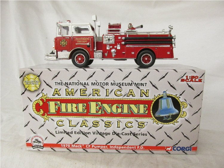 Corgi 1/50 American Fire Engine Classics 1970 CF Pumper: Corgi 1/50 American Fire Engine Classics 1970 CF Pumper , MIB
