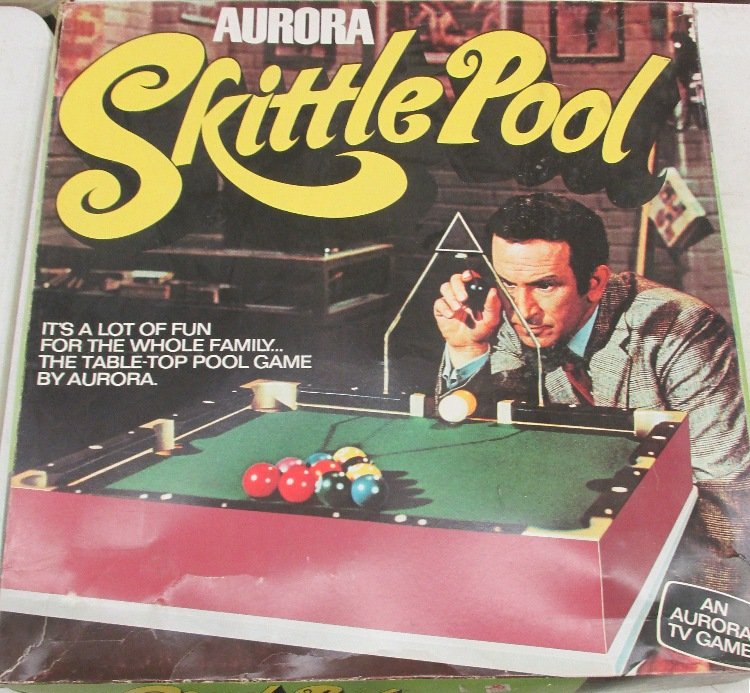 Vintage aurora skittle pool game. pool table games pool: Vintage aurora skittle pool game. pool table games pool balls with Original Box, EC