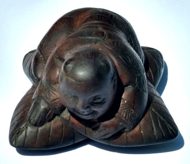 Antique Japanese Edo or Meiji Boxwood Figural Netsuke (1 of 7)