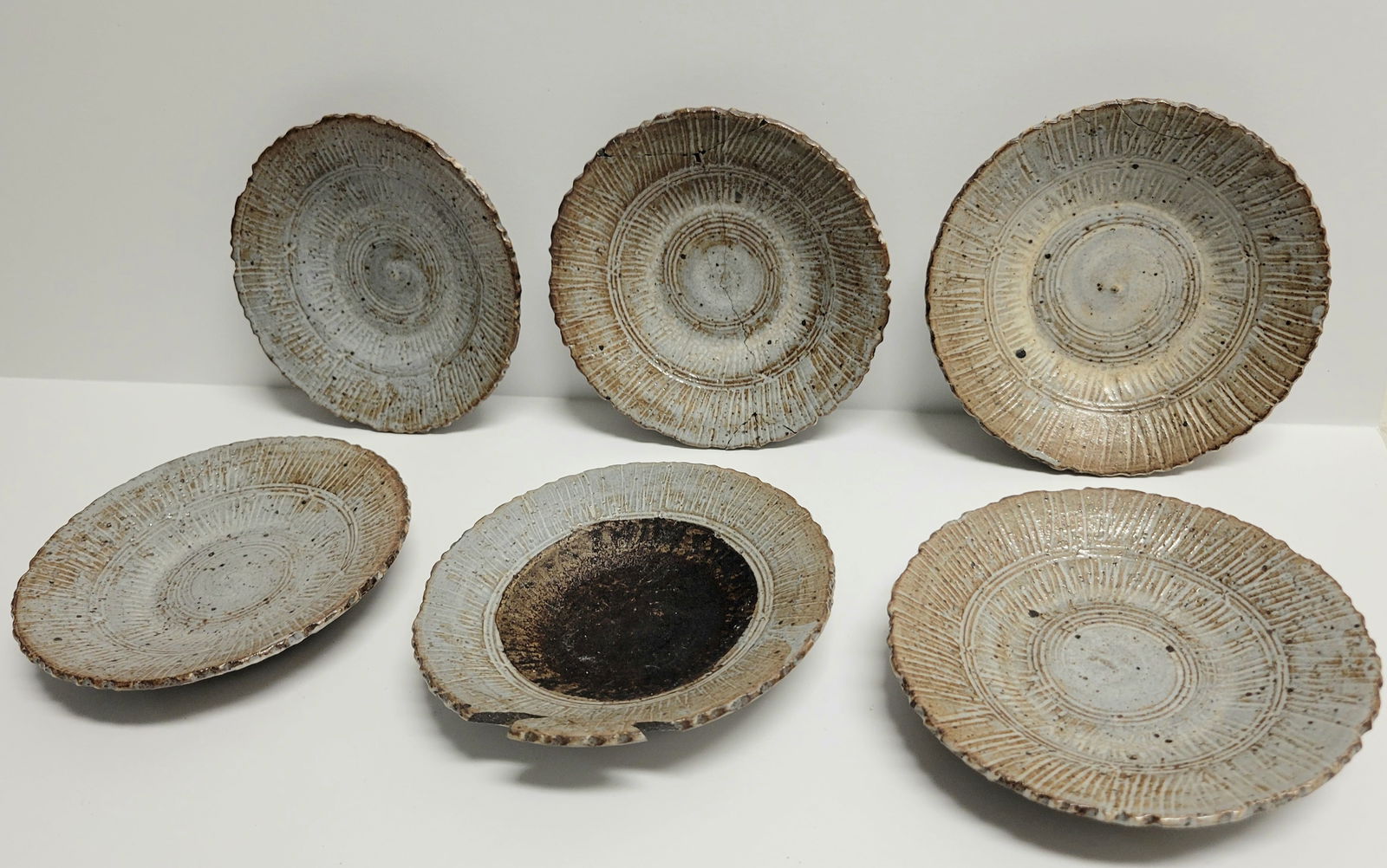 Vanderbilt Whitney Studio 6 Early Slipware Plates (1 of 2)