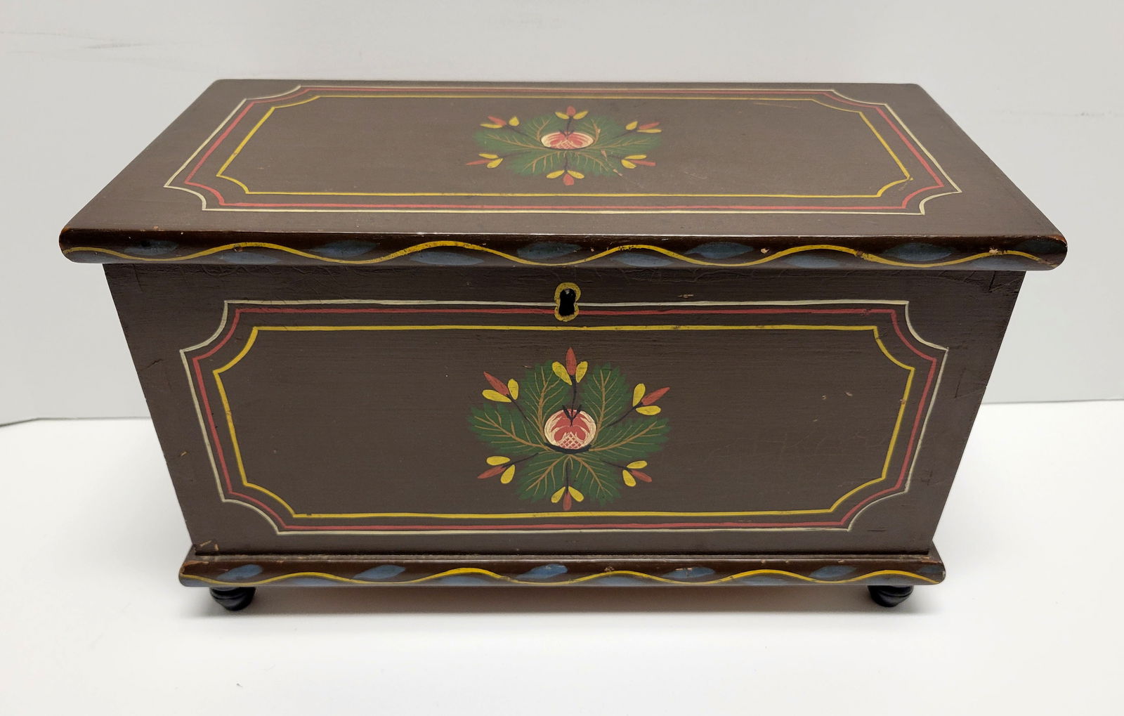 Joseph Wetherington Estate Lehnware Miniature Footed Blanket Chest Pennsylvania Paint Decorated Folk (1 of 8)
