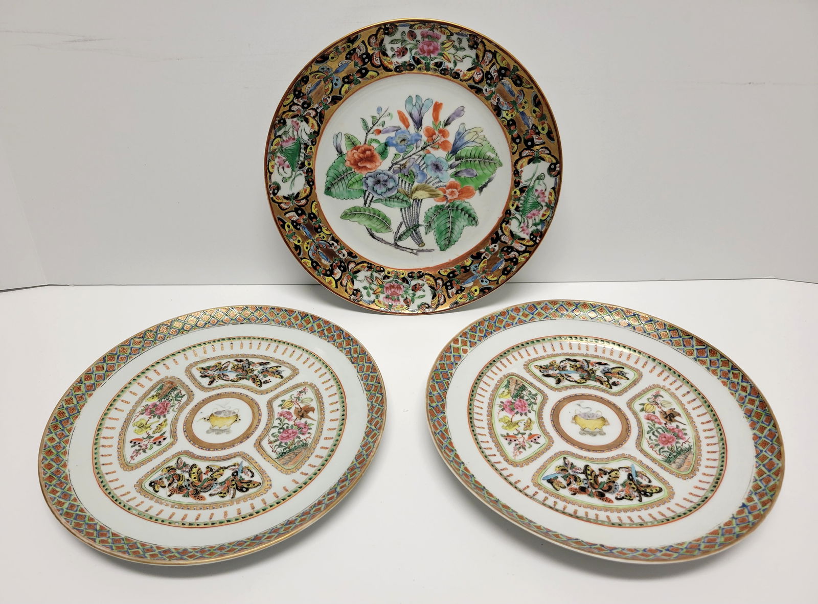 Joseph Wetherington Estate 3 Pcs Famille Rose Medallion Butterflies Chinese Export China (1 of 2)