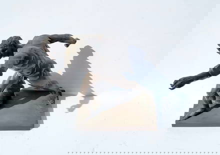 Antique Classical Male Nude Pugilist Boxer Bronze Statue Sculpture Reduction Foundry Mark: Antique Classical Male Nude Pugilist Boxer Bronze Statue Sculpture Reduction Foundry Mark. Dimensions: 12.5in Weight: 9lbs Shipping: Visit StedmanShipping Dot Com for all info. Note large or heavy