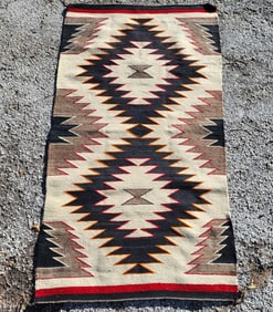 Vintage Native American Blanket Rug 33in x 60in Double Diamond