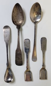 Lot 5 Assorted Coin Silver Small Antique Flatware 1.6Tozt