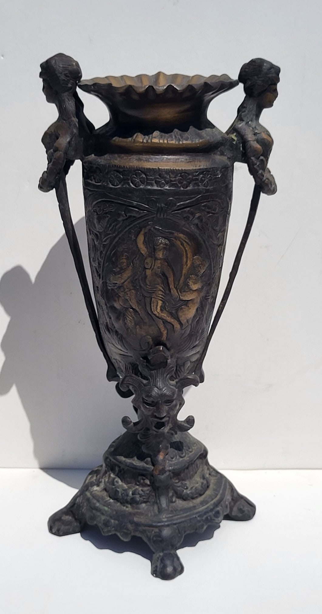 Large Heavy Antique Bronze Continental Beaux Arts Figural Handle Female Nude Relief 15in Grotesque: Large Heavy Antique Bronze Continental Beaux Arts Figural Handle Female Nude Relief 15in Grotesque Mascarons Footed Pedestal Base Centerpiece Or Garniture Vase. Likely a Belle Epoch grand tour item re