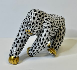 Herend Fishnet Gorilla Benefits Center For Great Apes Hungarian HP Porcelain Statue Figure 3.75 x 5.