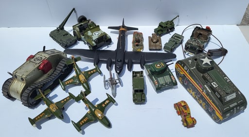 Lot 17 Military Toys Tin Tanks Diecast Litho Composition Plastic US Foreign WWII Korea Vietnam Etc