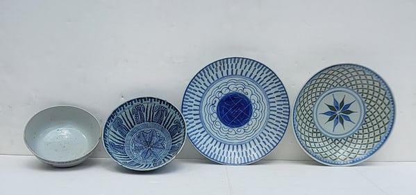 Lot 4 Chinese Etc Old And Antique Bowls 6.1 To 9.3 Inches Diameter Incl Export And Blue White More