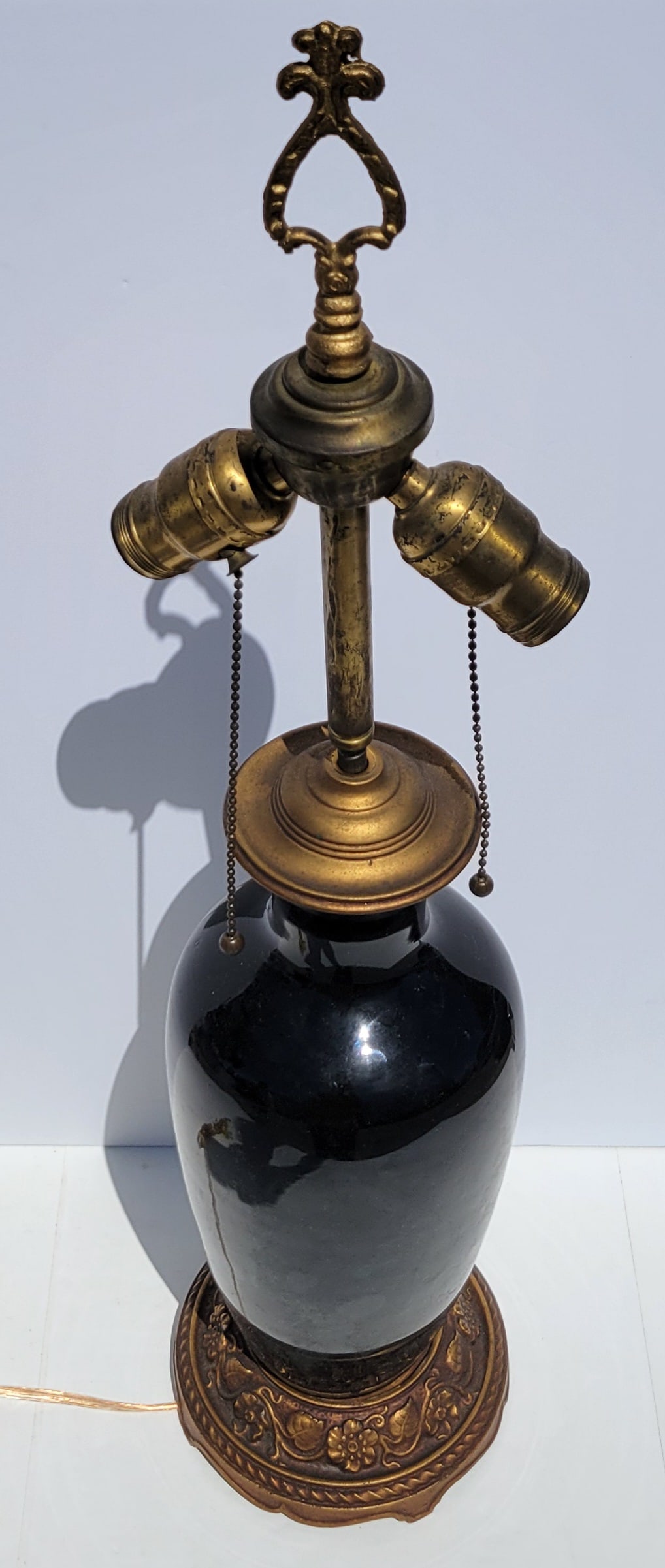 Antique Attributed Steuben Art Glass Art Nouveau Table Lamp Unsigned 26.5 Inches High Overall MS Co: Antique Attributed Steuben Art Glass Art Nouveau Table Lamp Unsigned 26.5 Inches High Overall MS Co Base. RSIShipping: This bidding website is building an AI prototype shipping program with algorithm