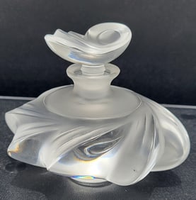 Signed Lalique France French Crystal Perfume Dresser Vanity Scent Bottle With Matching Glass Stopper