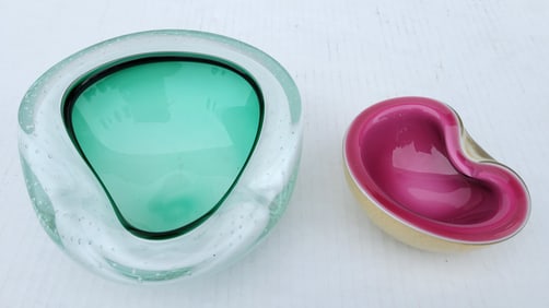 Lot 2 Murano Italian Art Glass Vintage Cigar Ash Trays 8in and 5in Wide Cased And Control Bubble