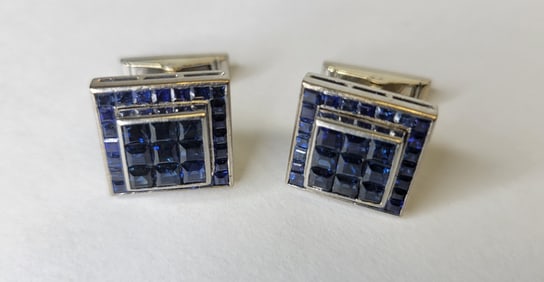 Pair Boucheron Sapphire 18k White Gold Vivid Blue Cufflinks 13.4dwt 20.8g Total Weight Signed
