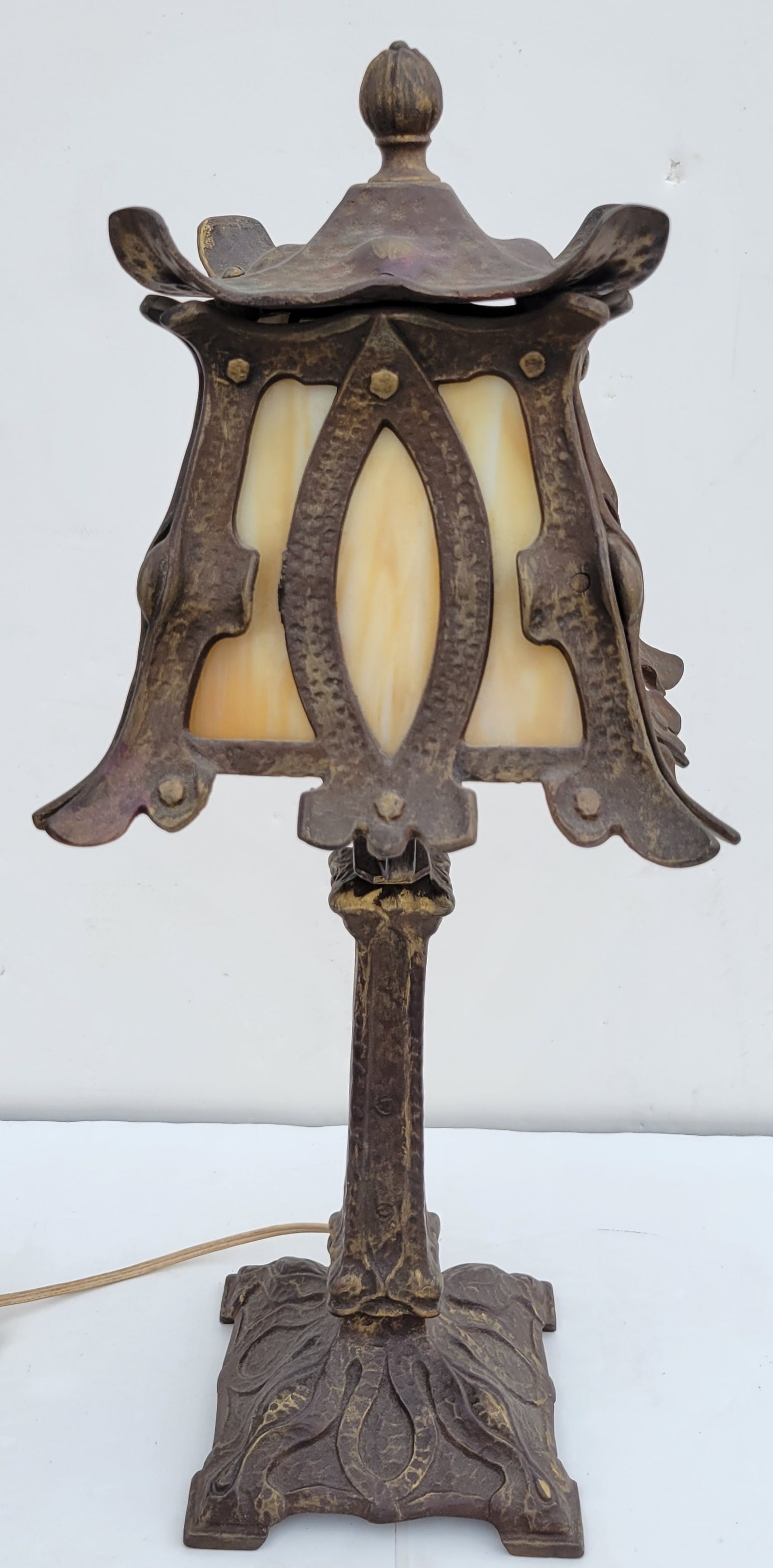 Great Arts And Crafts 19.5 Inch Caramel Slag Glass Table Lamp Heavy Base Or Bronze Tome (1 of 4)