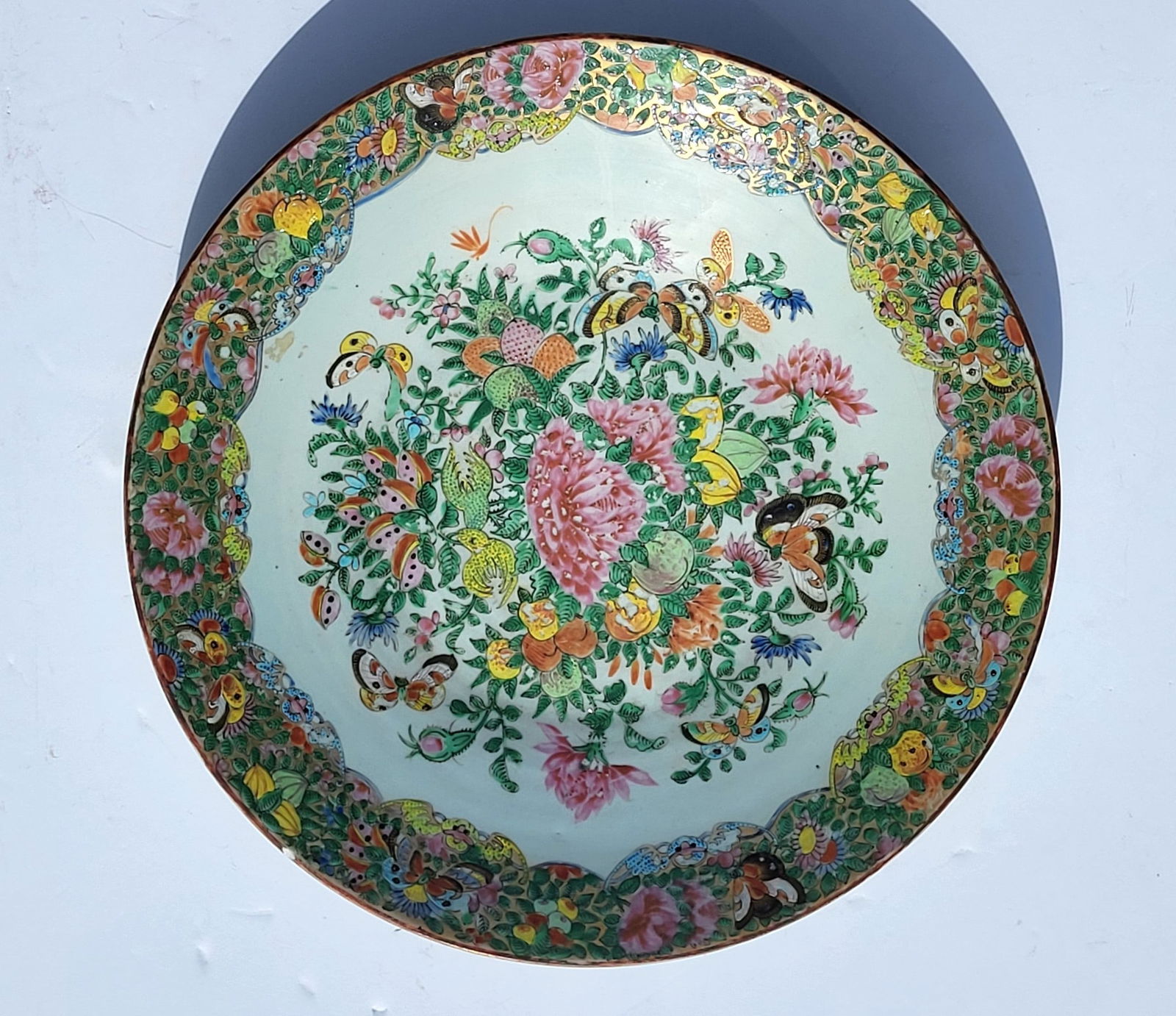 Big Famille Rose Medallion 16.1in Charger Chop Plate Antique Chinese Porcelain Enamel: Big Famille Rose Medallion 16.1in Charger Chop Plate Antique Chinese Porcelain Enamel. See condition report for rim chip and interior enamel losses.Provenance: Massive Central Florida collection of Vi