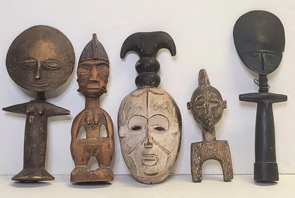 Fourth Of 6 African Wood Carving Lots Group 5 Small Figures All Items Aprox 12in Or Less