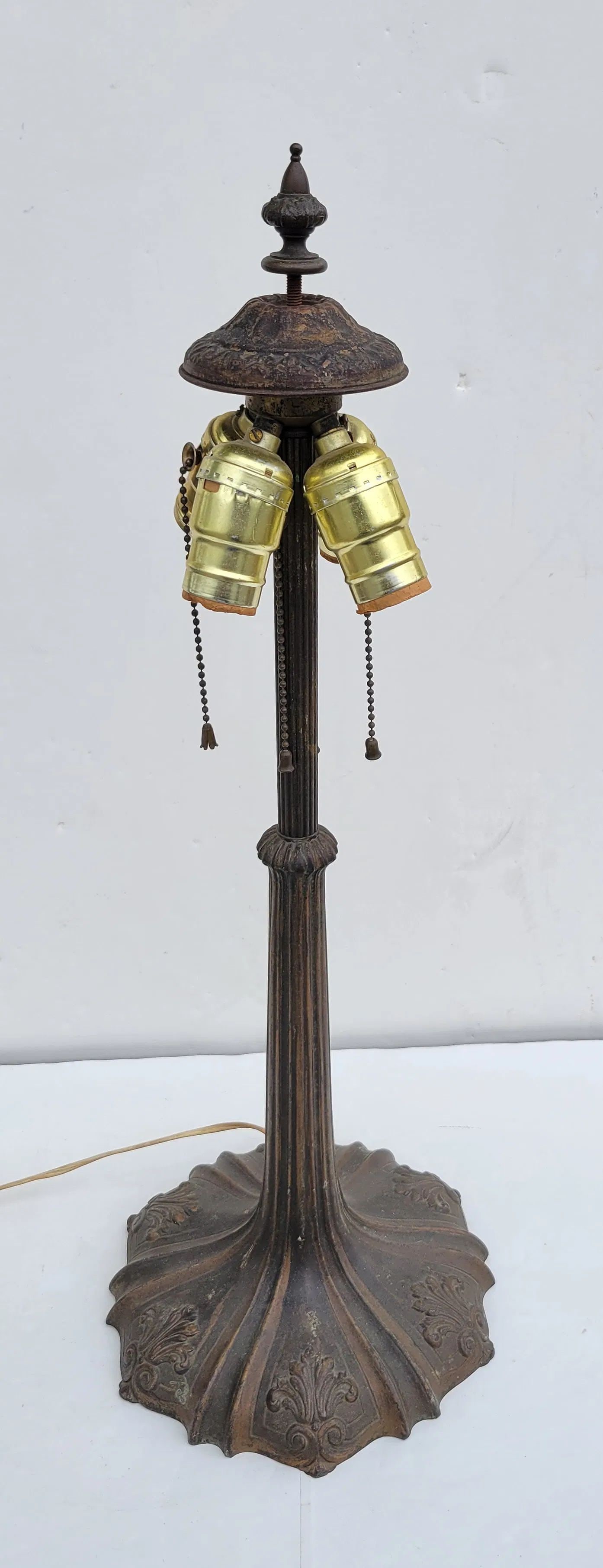 Antique Art Nouveau 24 Inch High Table Lamp Base 3.5 Inch Top Cap 4 Light: Antique Art Nouveau 24 Inch High Table Lamp Base 3.5 Inch Top Cap 4 Light. DET BBj