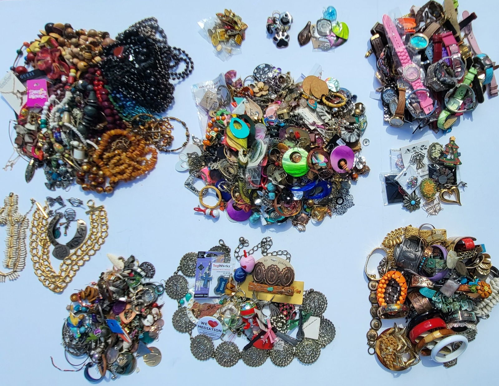 Huge 27.5 Pound Vintage Costume Jewelry Lot: Huge 27.5 Pound Vintage Costume Jewelry Lot. we found one piece each amber, tigers eye and cloisonne, the rest various forms of plastic, saw no certain bakelite, paste, ect. Incl aprox 12 brooches, 7