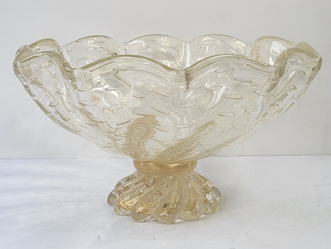 Massive Idea Murano Italian Art Glass 19 Inch Diameter Centerpiece Bowl Control Bubble Gold Fleck: Massive Idea Murano Italian Art Glass 19 Inch Diameter Centerpiece Bowl Control Bubble Gold Fleck With Label, 10.5 inches high, signed with clear label on foot, over 25 lbs. Provenance: Florida Gulf C