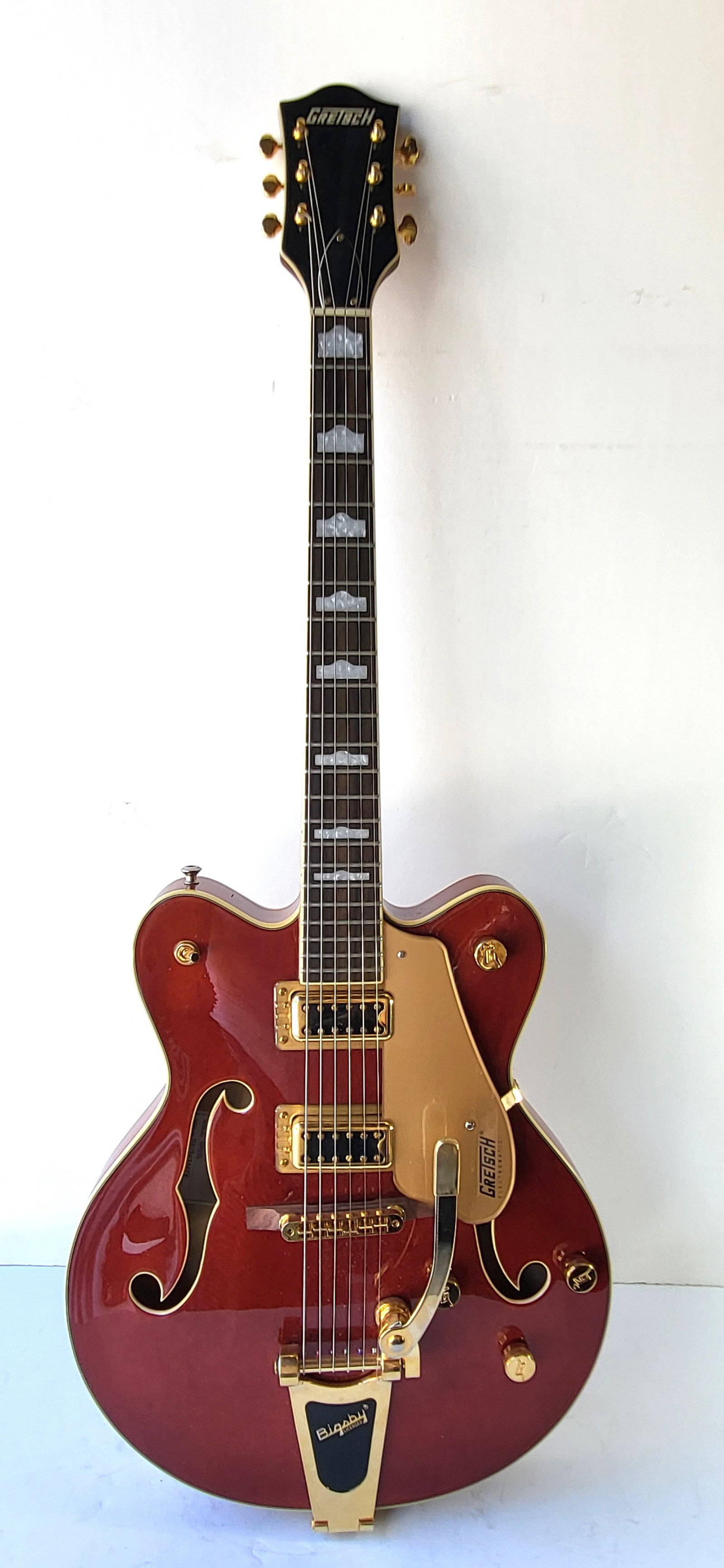 Gorgeous Gretsch Electromatic G5422TG 6 String Electric Guitar Bigsby Tailpiece FL Collection 3 Of: Gorgeous Gretsch Electromatic G5422TG 6 String Electric Guitar Bigsby Tailpiece FL Collection 3 Of 10, two pickups, logoed pick guard, 22 fret rosewood MOP inlay fretboard, goldplated hardware through
