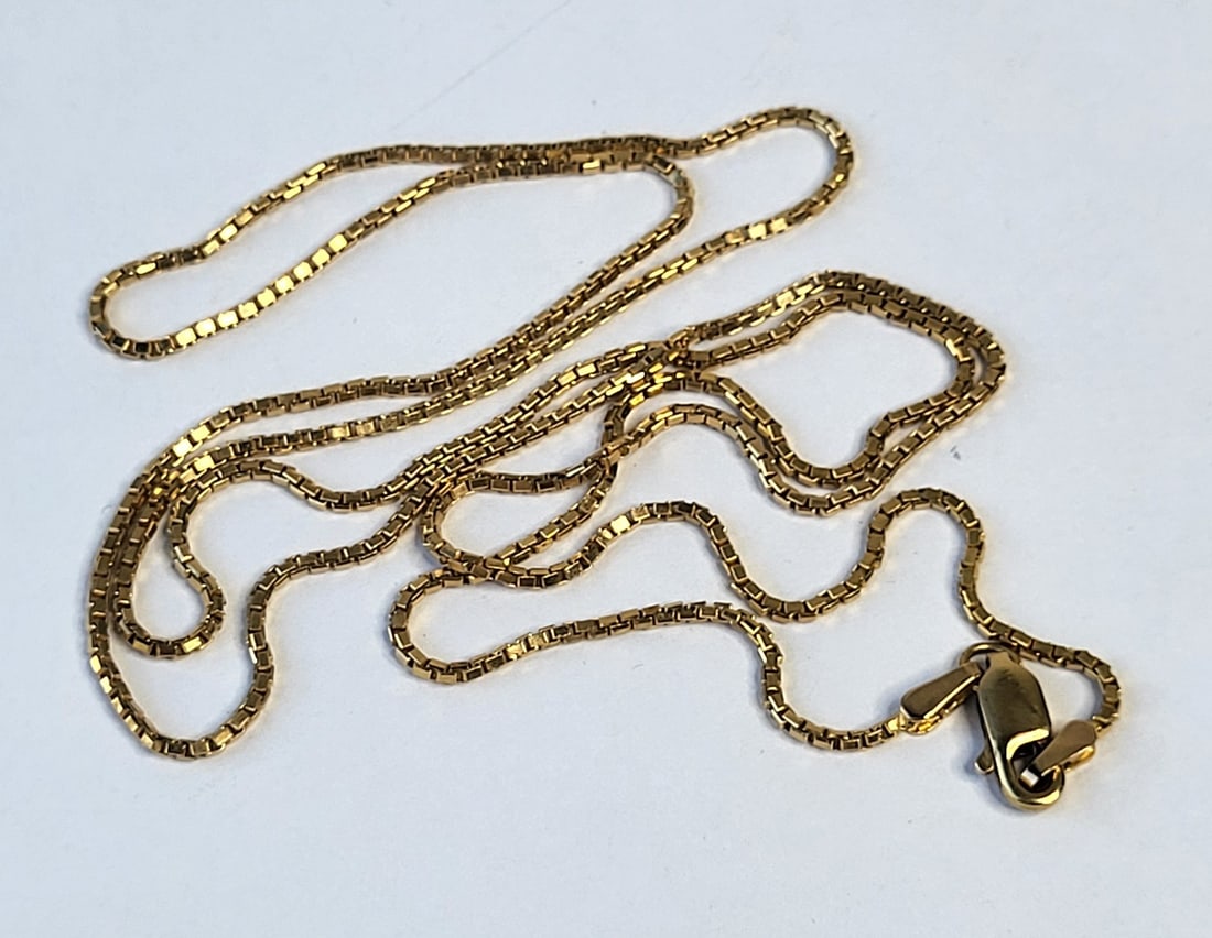 Unisex 14K Gold Necklace 5.8g 3.7dwt 24 Inches: Unisex 14K Gold Necklace 5.8g 3.7dwt 24 Inches, stamped 14K Italy. There is a condition report elsewhere in this listing. Provenance: Property of a family trust of a Tampa Bay executive with ties to C