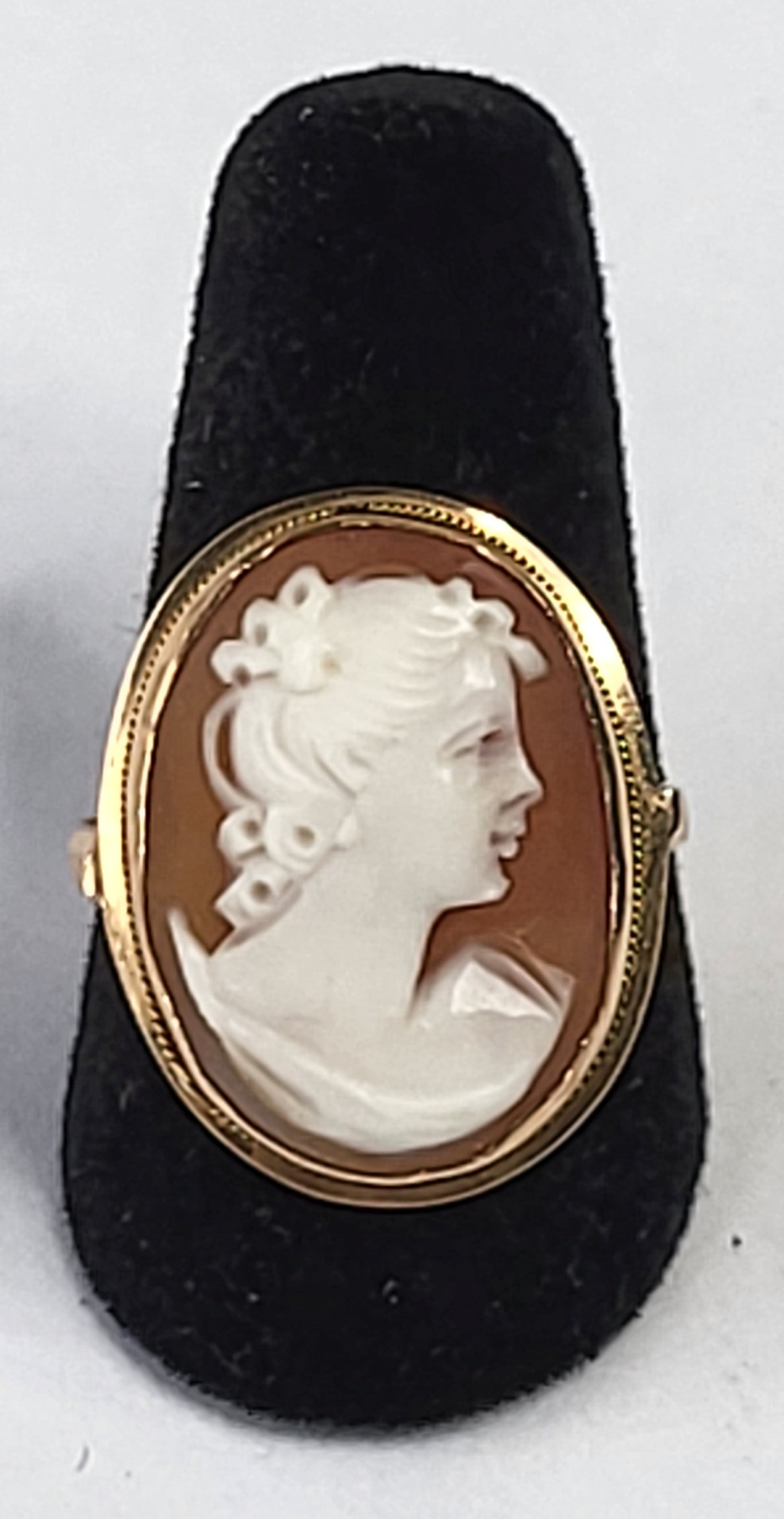 Delicate 14K Rose Hued Gold Carved Shell Cameo Portrait Ring 3 Tg T1.8 Tdwt Aprx Size 9 (1 of 3)