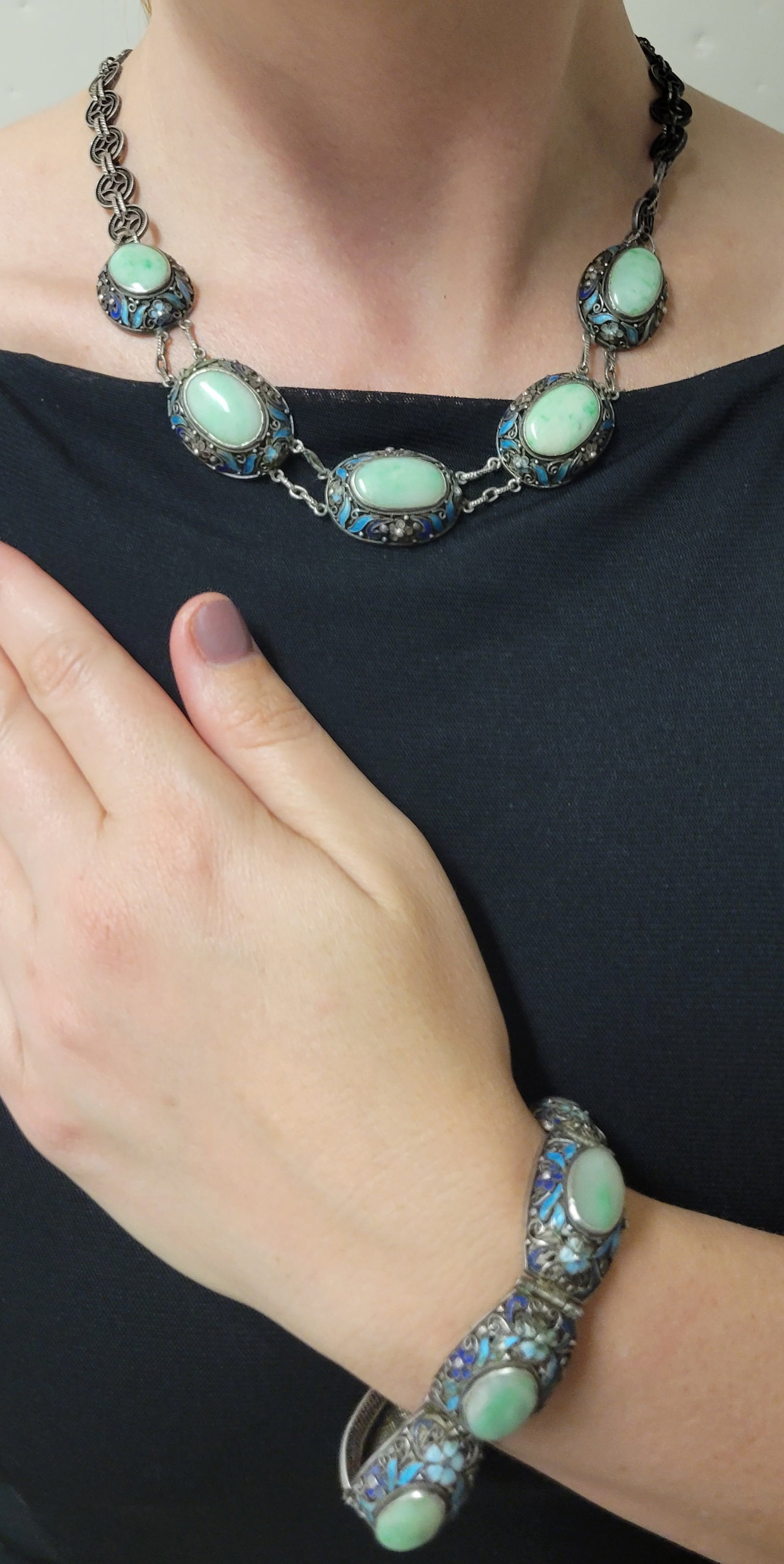 Antique Chinese Moss In Snow Cabochon Jade Silver Enamel Necklace Bracelet Set Circa Late Qing 83 Tg: Antique Chinese Moss In Snow Cabochon Jade Silver Enamel Necklace Bracelet Set Circa Late Qing 83 Tg, both signed SILVER and both with C9 hallmark stamps, sold as likely 90 percent silver and guarante