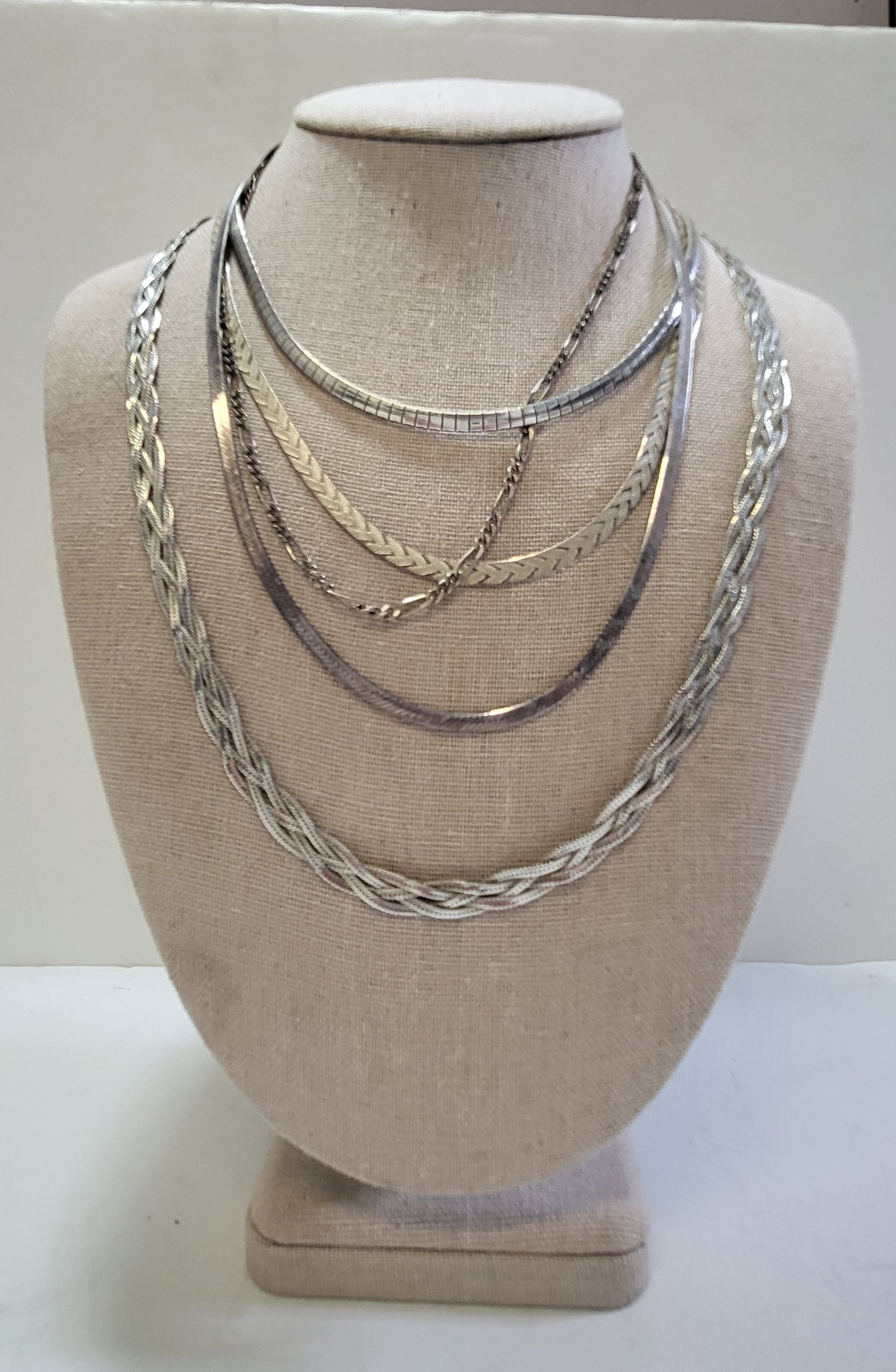 Estate Find 5 Ready To Wear Sterling Silver Necklaces 1.8ozt Combined: Estate Find 5 Ready To Wear Sterling Silver Necklaces 1.8ozt Combined, four are Italian marked Italy and one is Mexican marked Mexico and all are marked 925 for sterling silver, sizes range from 15 to