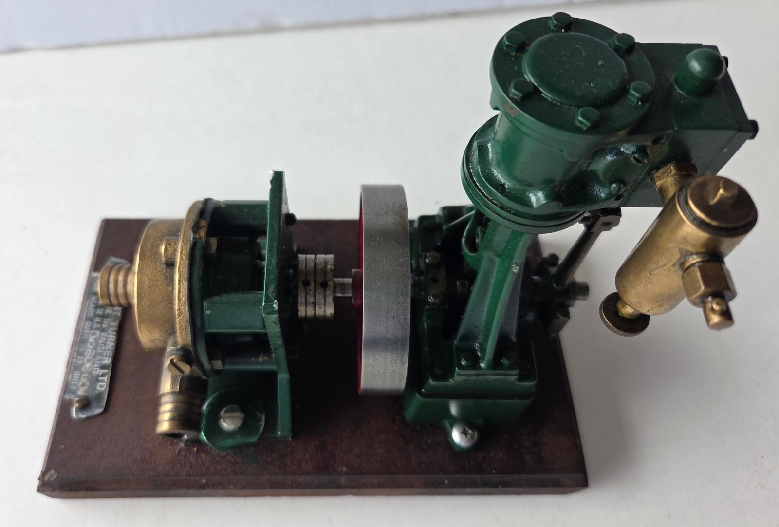 Stuart Turner Vertical Model No 12 Steam Engine - 4