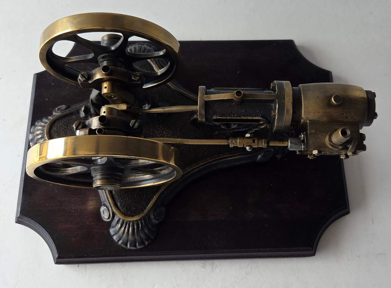 Horizontal Live Steam Engine Model - 5