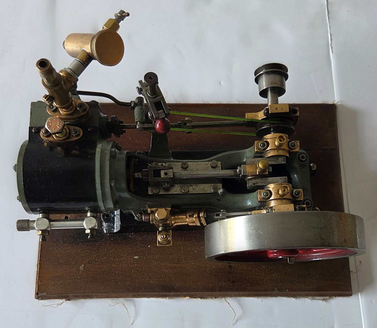 Stuart Turner No 9 Horizontal Mill Steam Engine Model - 2