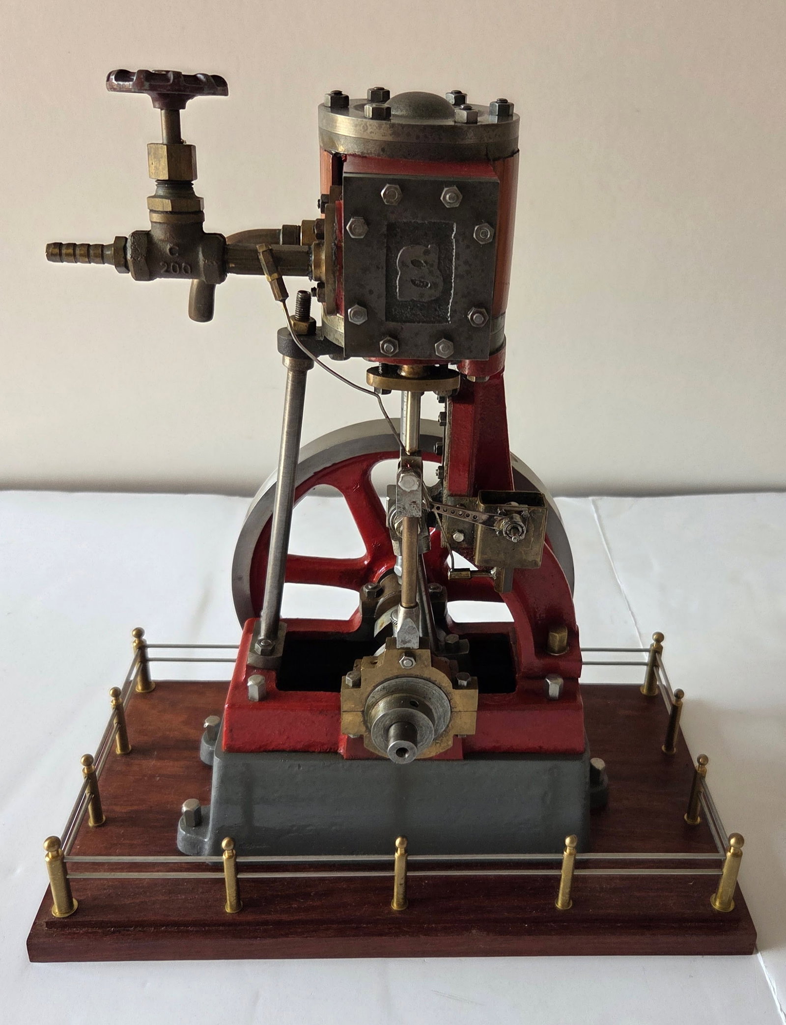Single Piston Model Steam Engine - 2