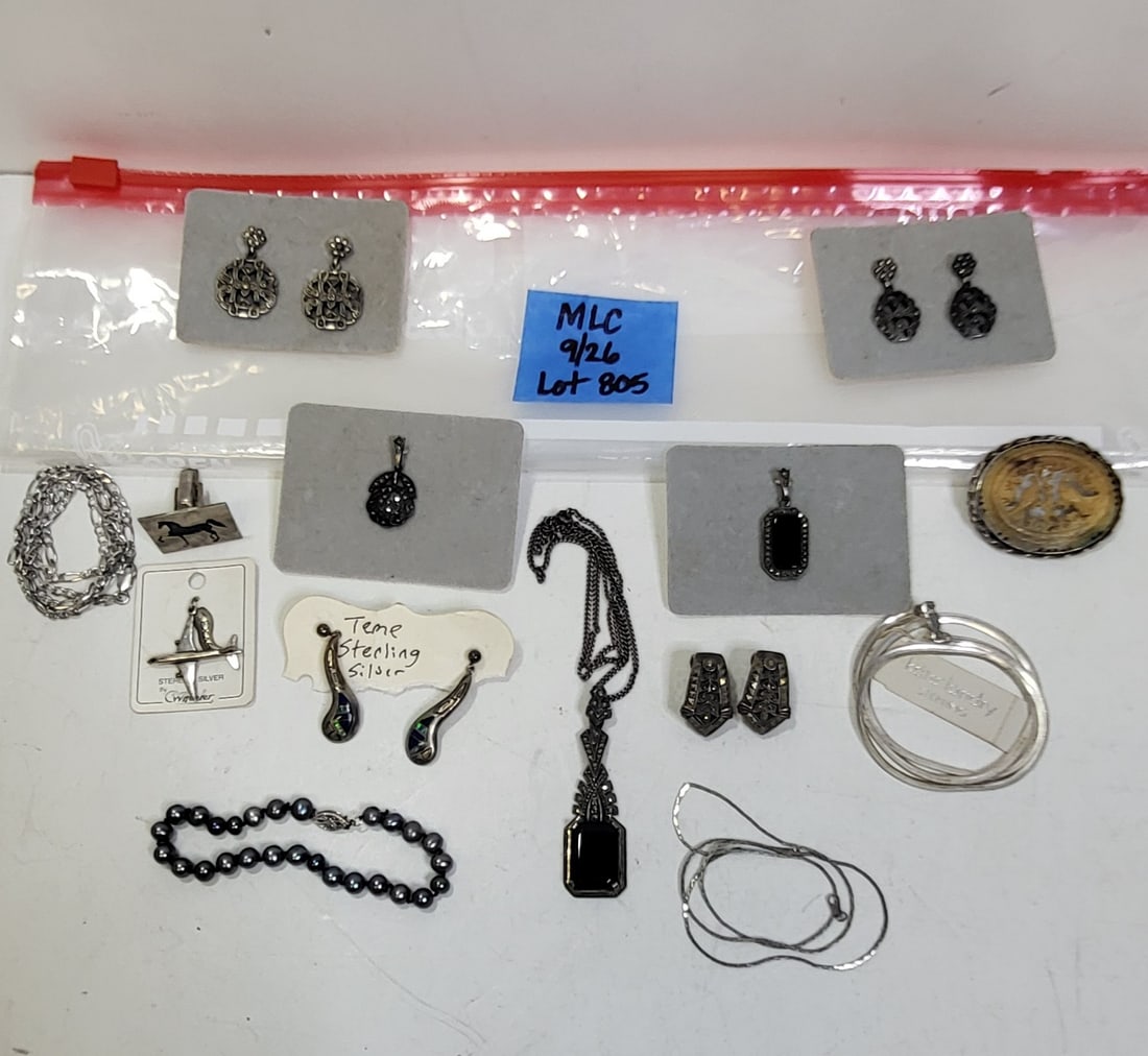 Estate Costume Jewelry Mostly Marked 925 Sterling Silver One of An Incredible 150 Lots: Estate Costume Jewelry Mostly Marked 925 Sterling Silver One of An Incredible 150 Lots. Most of the costume jewelry descriptions in this collection are by photograph without size, mark or condition ob