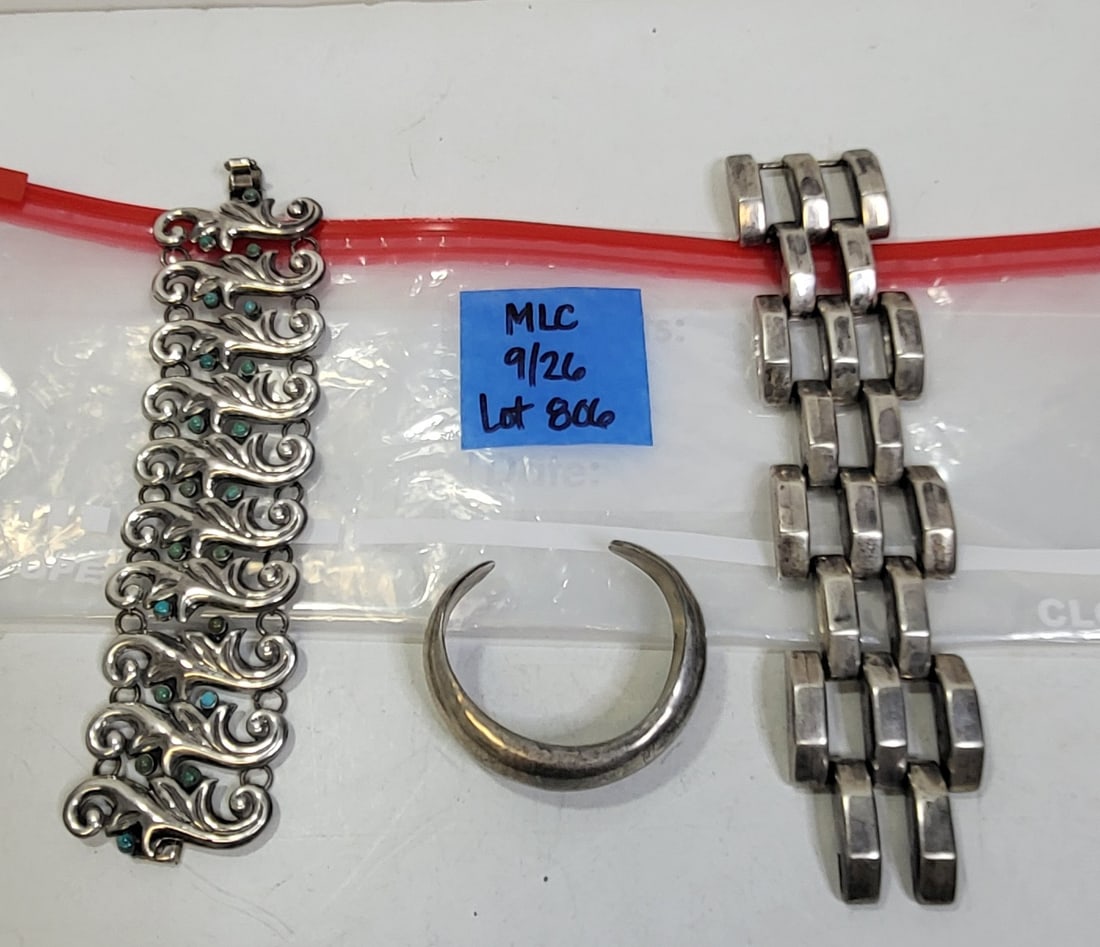 Estate Costume Jewelry Cuff 925 Sterling Fancy Link Mexico Silver Hollow Link Unsigned Unknown One: Estate Costume Jewelry Cuff 925 Sterling Fancy Link Mexico Silver Hollow Link Unsigned Unknown One of An Incredible 150 Lots. Most of the costume jewelry descriptions in this collection are by photogr