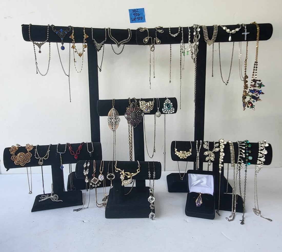 Estate Costume Jewelry 3 Dozen Assorted Interest And Modest Rhinestone Necklaces One of An: Estate Costume Jewelry 3 Dozen Assorted Interest And Modest Rhinestone Necklaces One of An Incredible 150 Lots. Most of the costume jewelry descriptions in this collection are by photograph without si