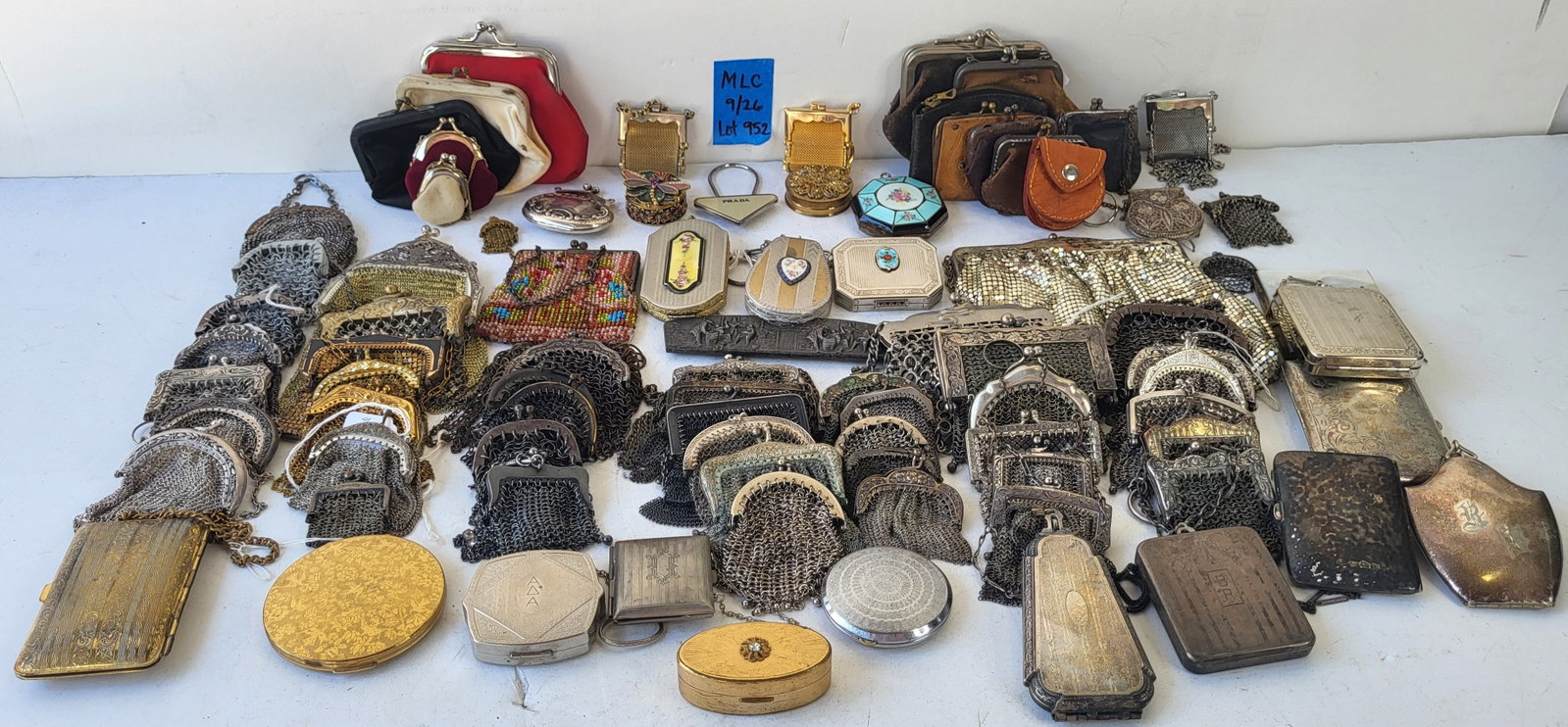 Over 80 Used Vintage And Art Deco Purse Clutch Compact Lipstick Etc Collection Incl Mesh Chainmail: Over 80 Used Vintage And Art Deco Purse Clutch Compact Lipstick Etc Collection Incl Mesh Chainmail Couple Pcs Enamel No Precious Metals. Provenance: Property of a Florida Gulf Coast funeral industry p